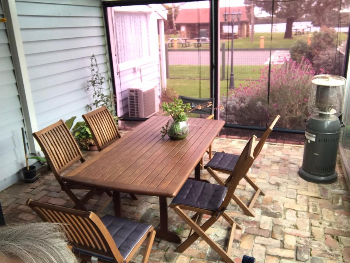 That Seaside Cottage - Fully Equipped Home, 4 Bedrooms On The Foreshore Tooradin Bagian luar foto