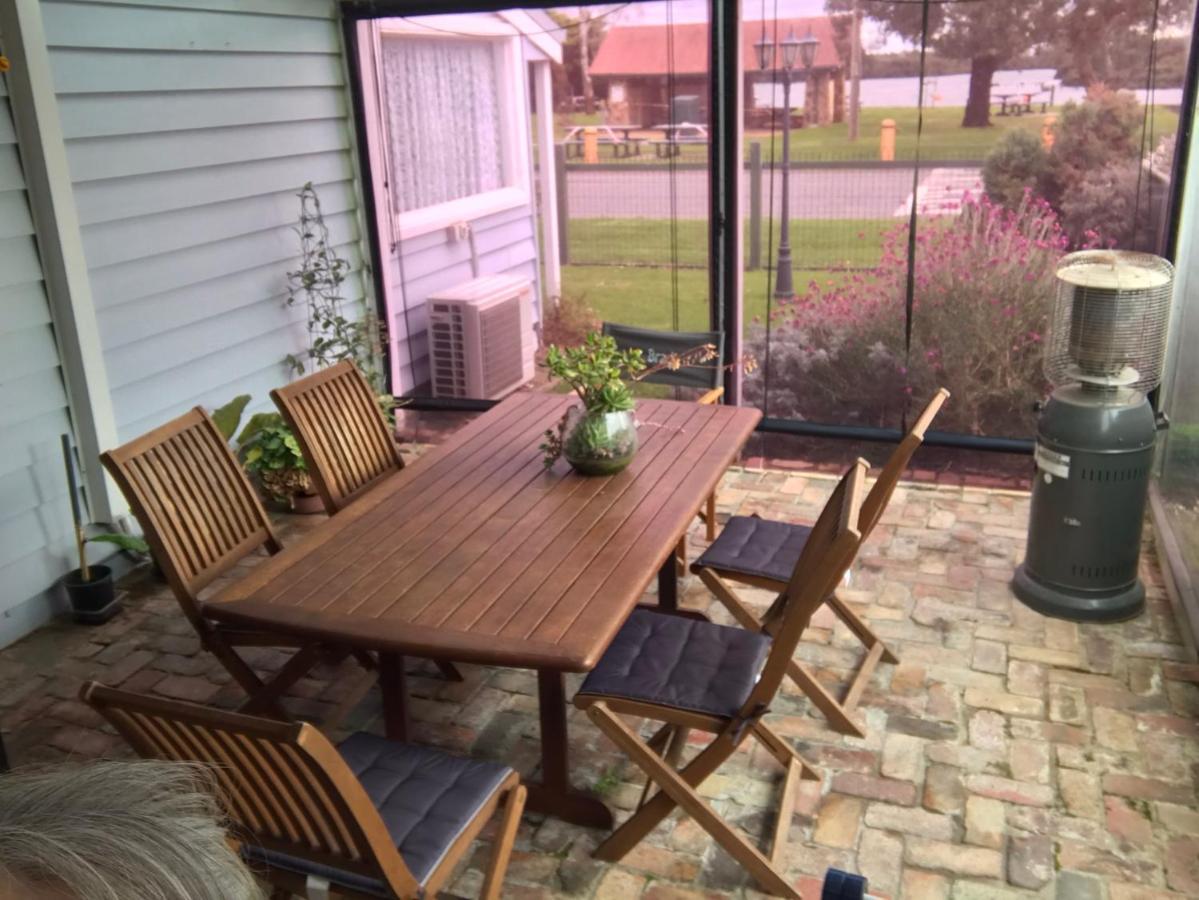 That Seaside Cottage - Fully Equipped Home, 4 Bedrooms On The Foreshore Tooradin Bagian luar foto