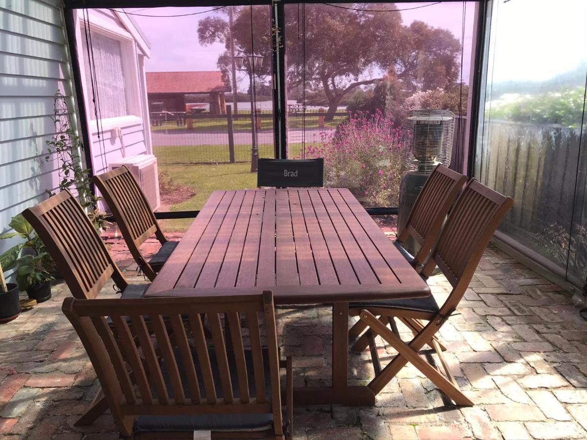 That Seaside Cottage - Fully Equipped Home, 4 Bedrooms On The Foreshore Tooradin Bagian luar foto