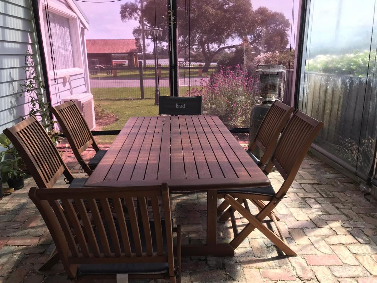 That Seaside Cottage - Fully Equipped Home, 4 Bedrooms On The Foreshore Tooradin Bagian luar foto